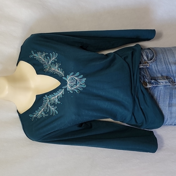 New Dark Teal Embroidered Shirt - Medium - Picture 8 of 8